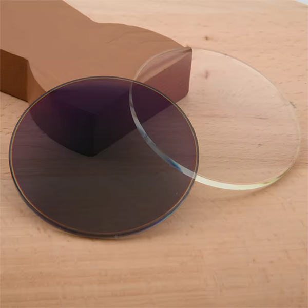 Single Vision Photochromic Lenses